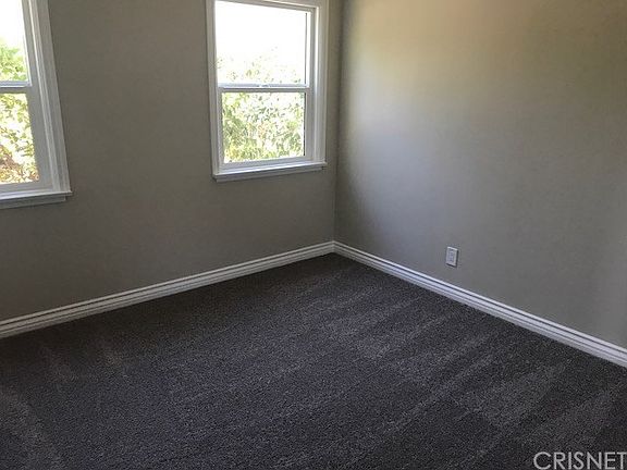 3rd image of 7316 Oakdale Ave