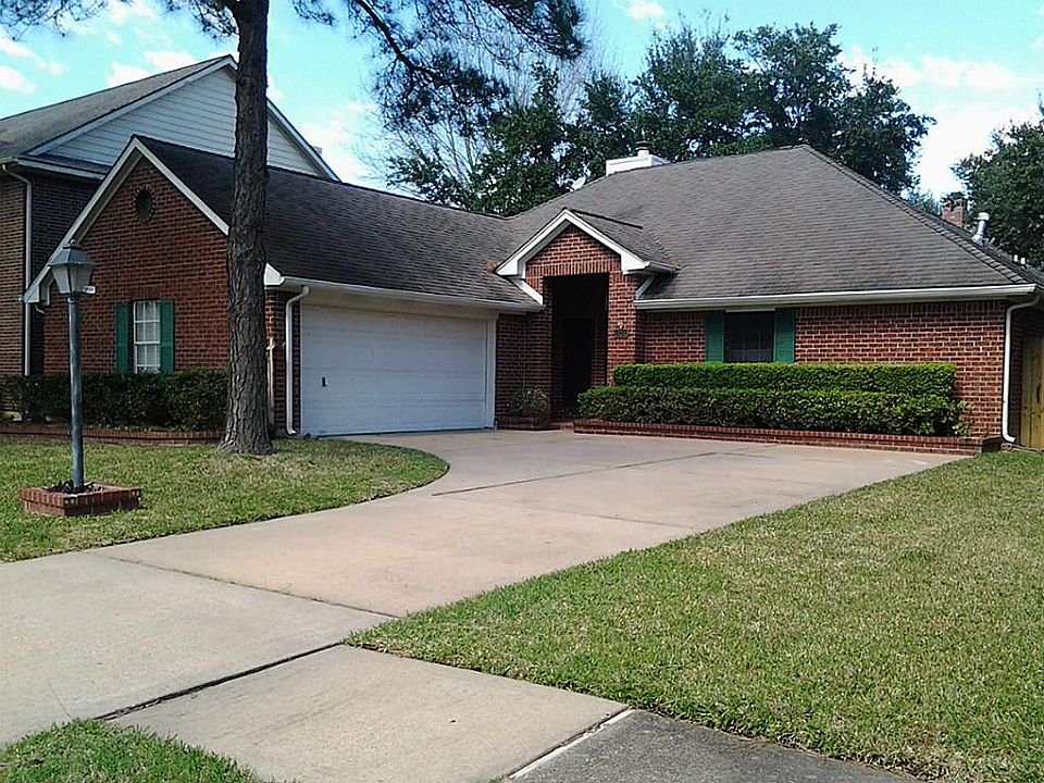 1st image of 13330 Clayton Hill Dr