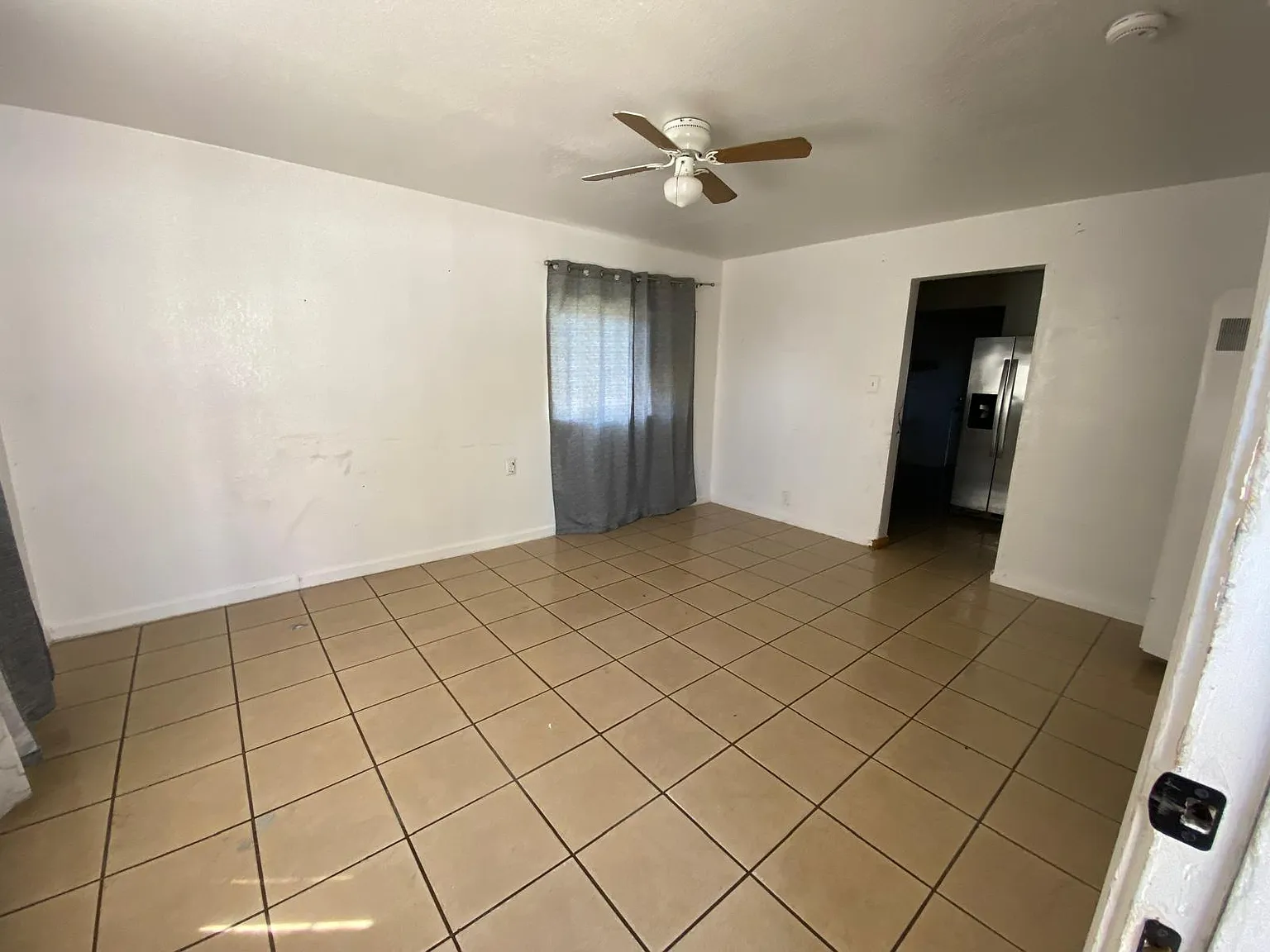 1025 Kenwood Avenue - 1031 — Photo 1