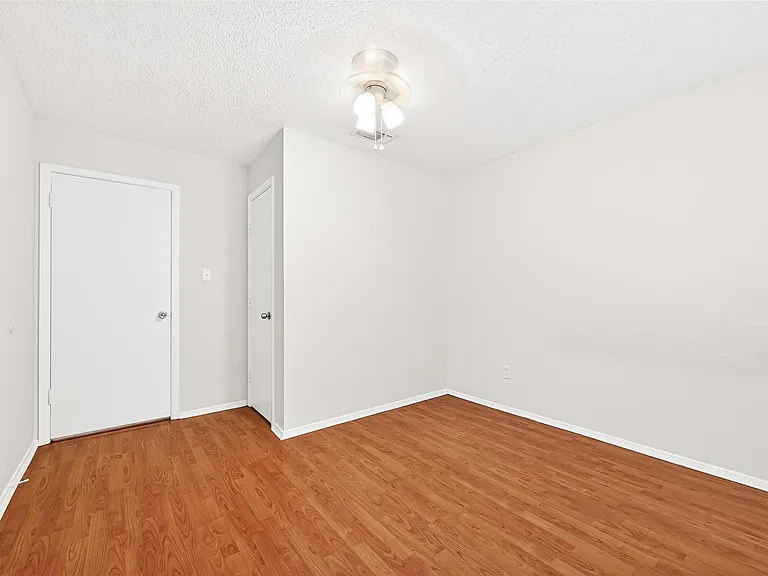 11677 Village Place Dr — Photo 33