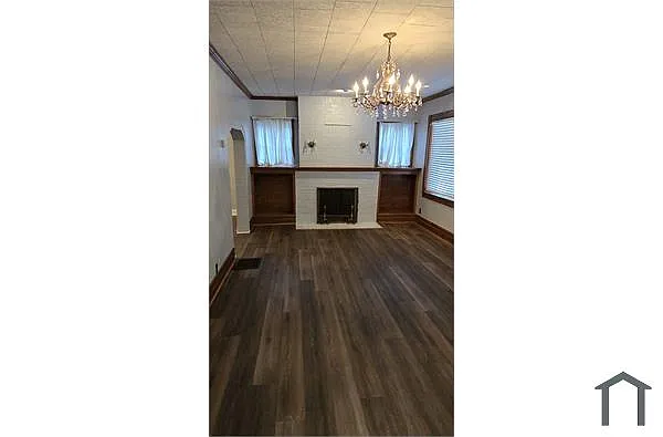 Building Photo - 806 S 37th St