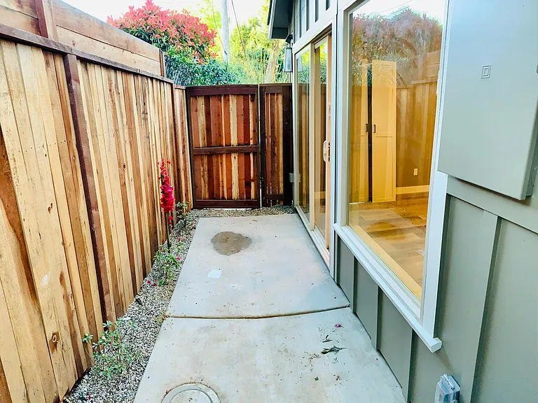 821 Santa Ynez Way — Photo 4