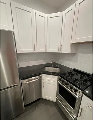 Rented by Compass | media 9