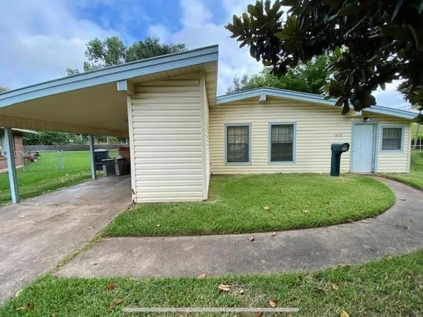 1813 Southview Dr, Bossier City, LA 71112