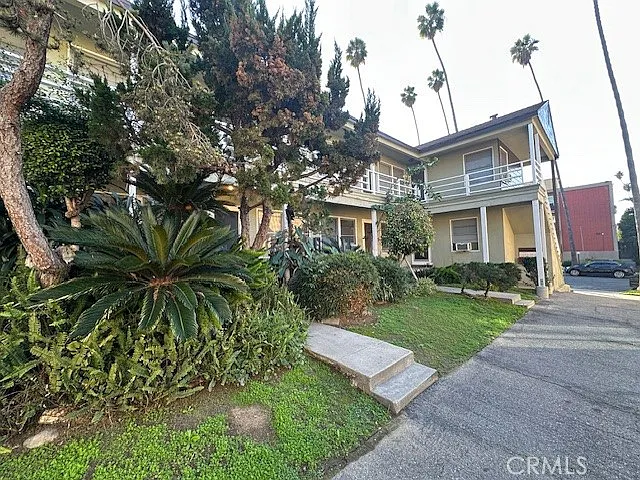 970 Elden Ave #6 — Photo 10