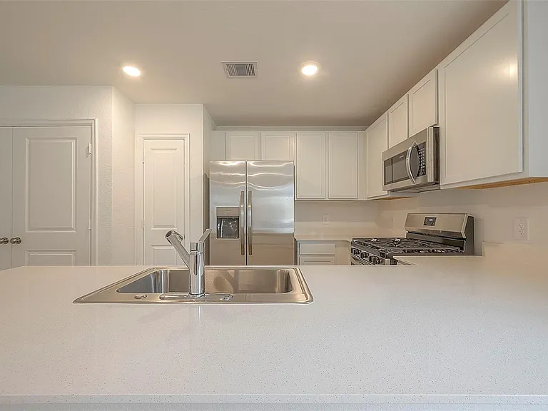 1491 Las Cuevas Dr — Photo 11
