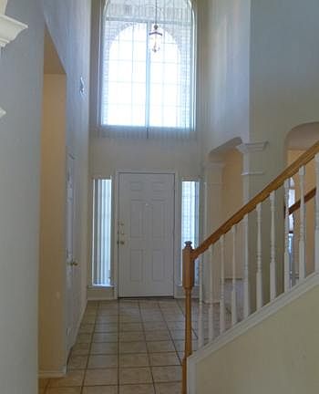 2nd image of 107 E Great Plains Trl