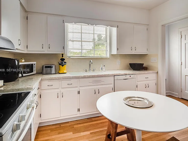 2828 Segovia St #1 — Photo 11