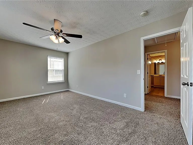 3118 Farmstead Ct — Photo 9