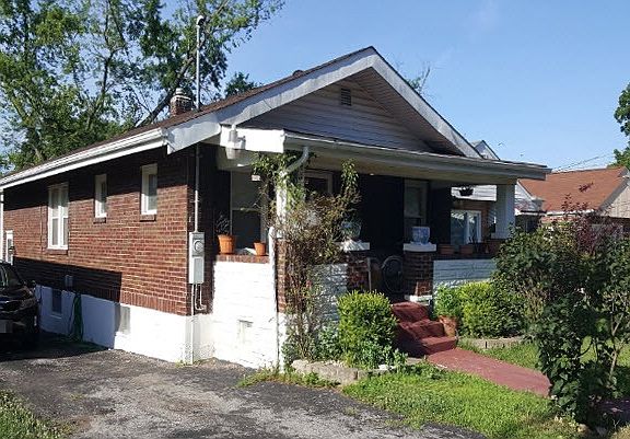 3rd image of 8304 Braddock Dr