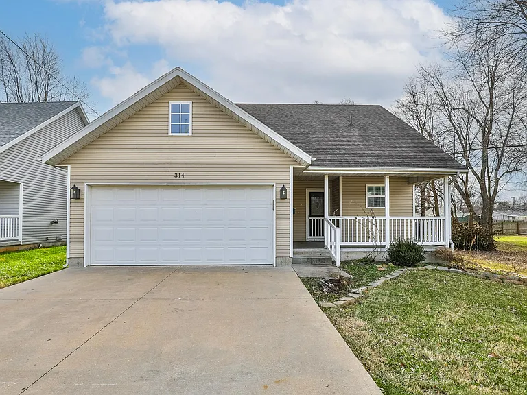 314 W Olive St — Photo 3