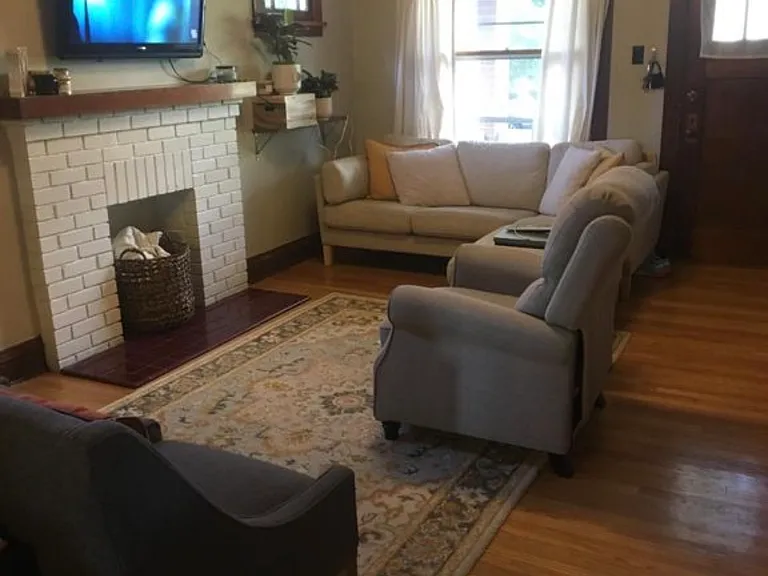 387 N Emerson St — Photo 3