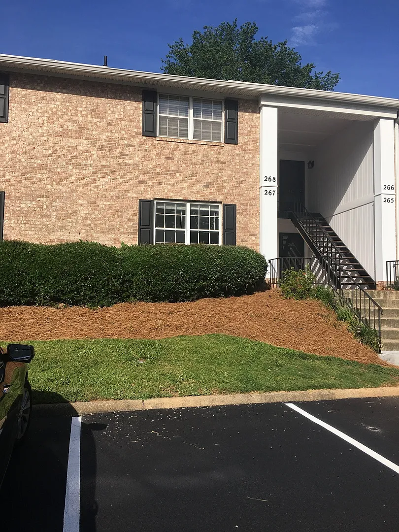 Greenville, 2/2, 1097SF — Photo 1