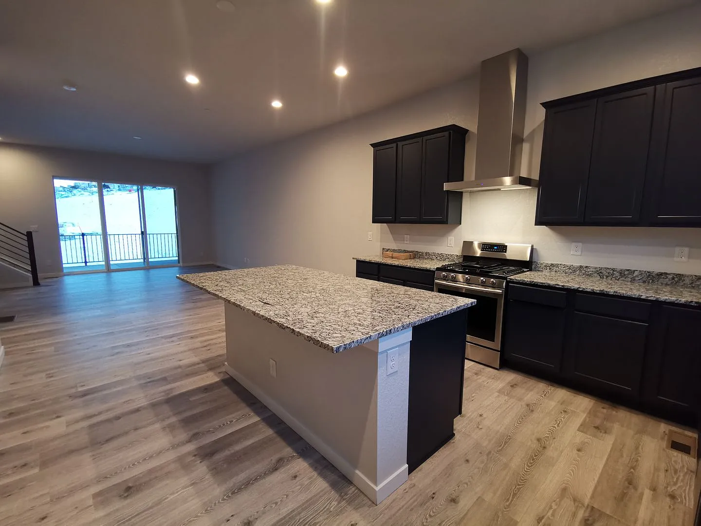 Beautiful Modern 3BD/4BA Townhome in the Heart of Superior! — Photo 4