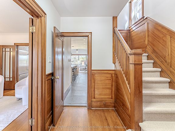 5th image of 17 Mossom Rd