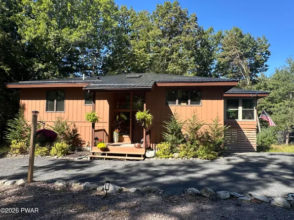 502 Canoebrook Dr, Hawley, PA 18428
