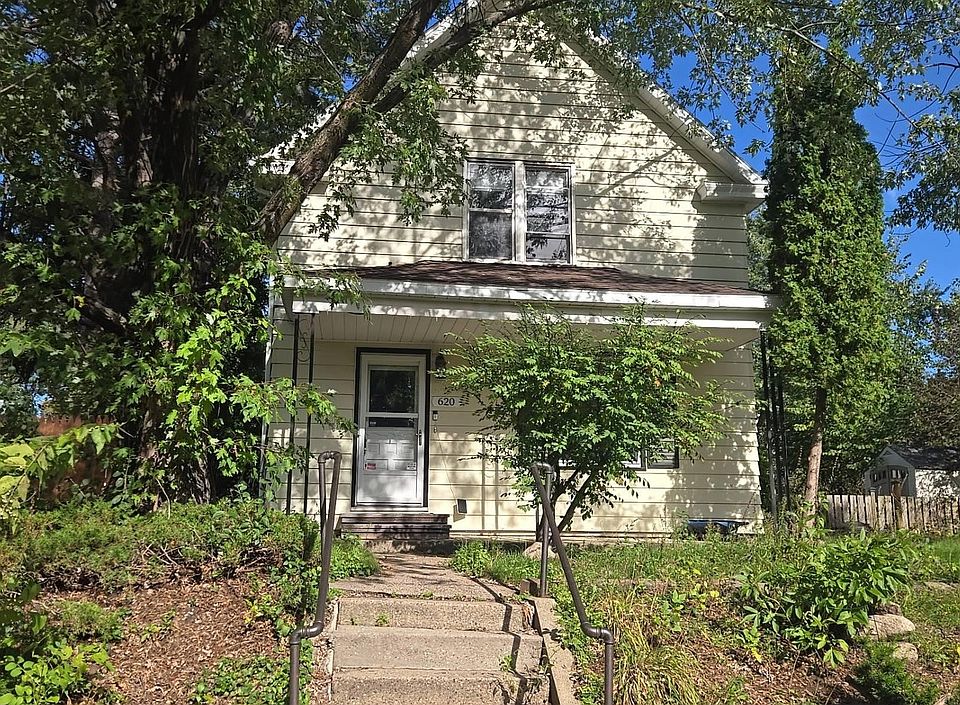 1st image of 620 7th Ave N