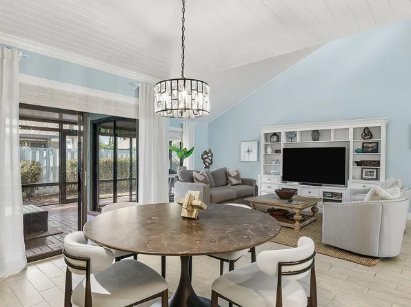 17225 Fownes Crescent, Jupiter, FL 33477