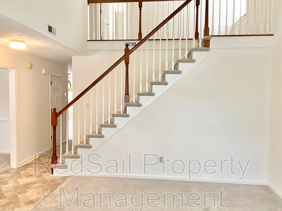 4th image of 117 Prince Arthur Dr