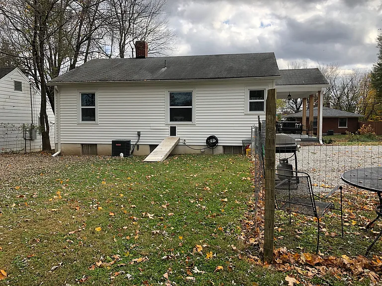 930 N Main St — Photo 25