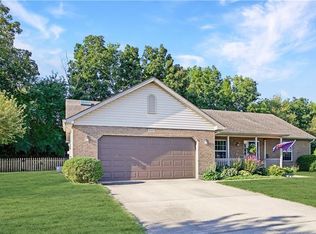 1020 Meadow Thrush Dr, Englewood, OH 45315