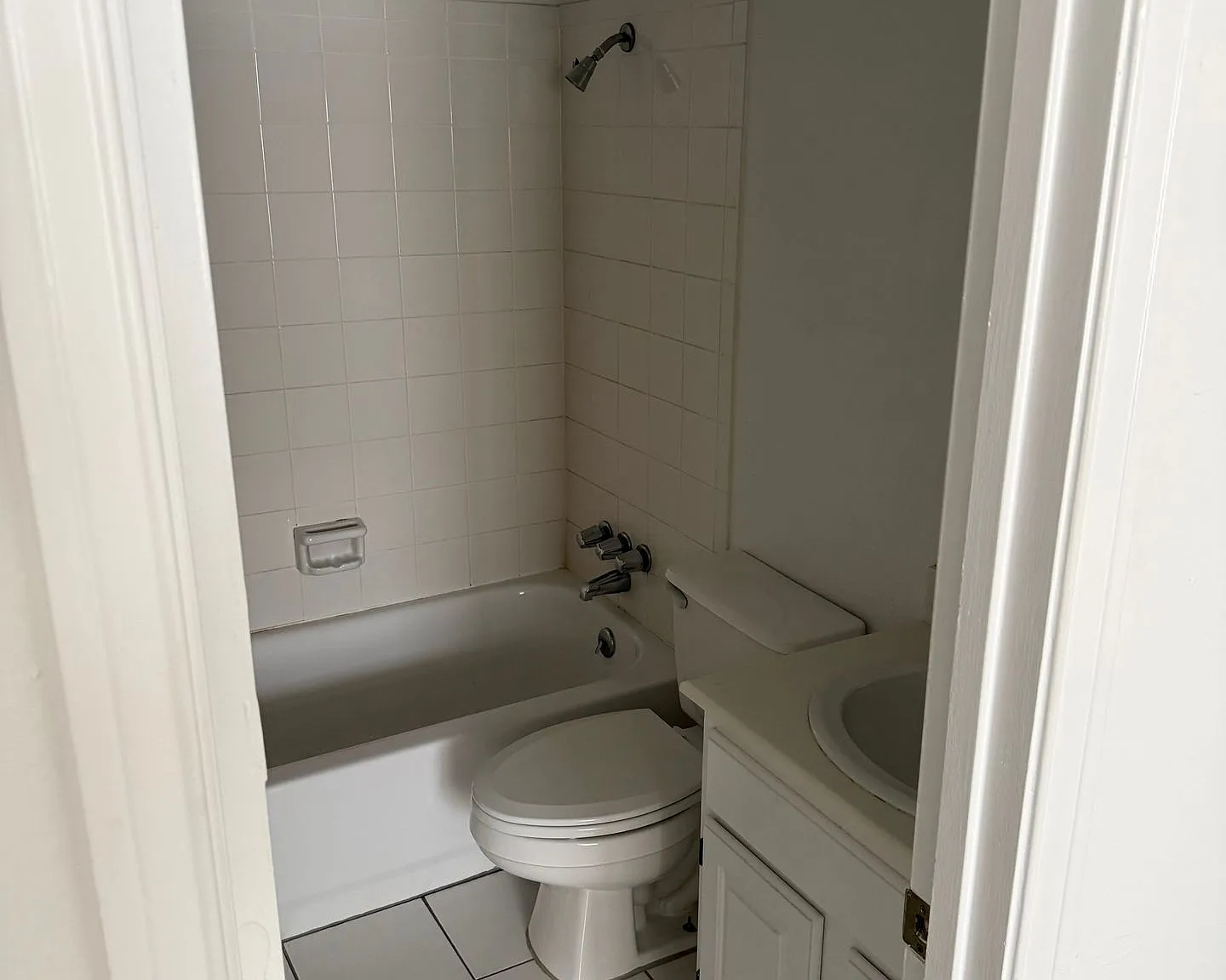 Kings Palace Apartments - Affordable Knox Henderson Units! Flexible Lease Terms Available — Photo 3