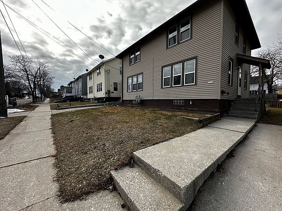 2nd image of 1206-1208 S 17th St #1206