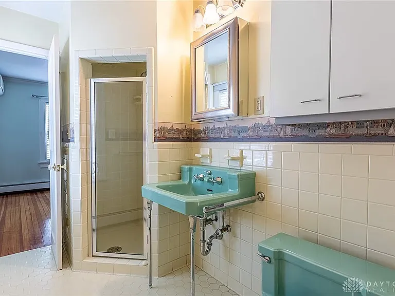 200 Squirrel Rd — Photo 2