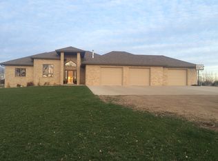25326 406th Ave, Mitchell, SD 57301