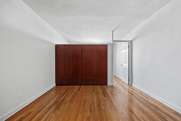 Sold by Prime Realty | media 14