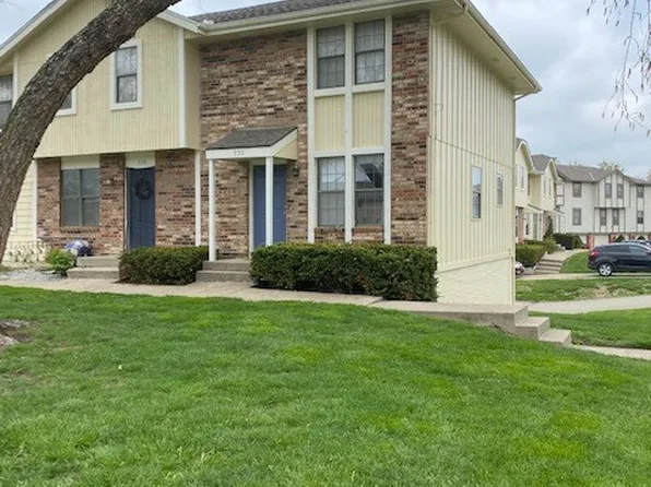 400 NE Timbercreek Dr #400, Lees Summit, MO 64086