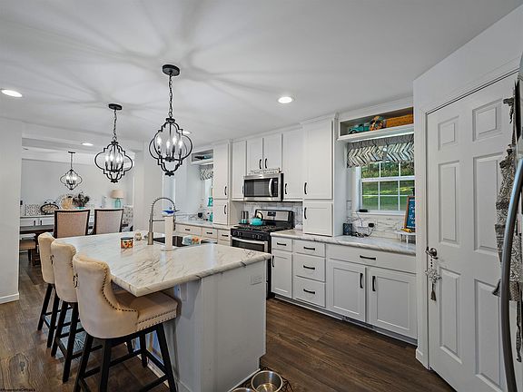 3rd image of 4543 Union Rd
