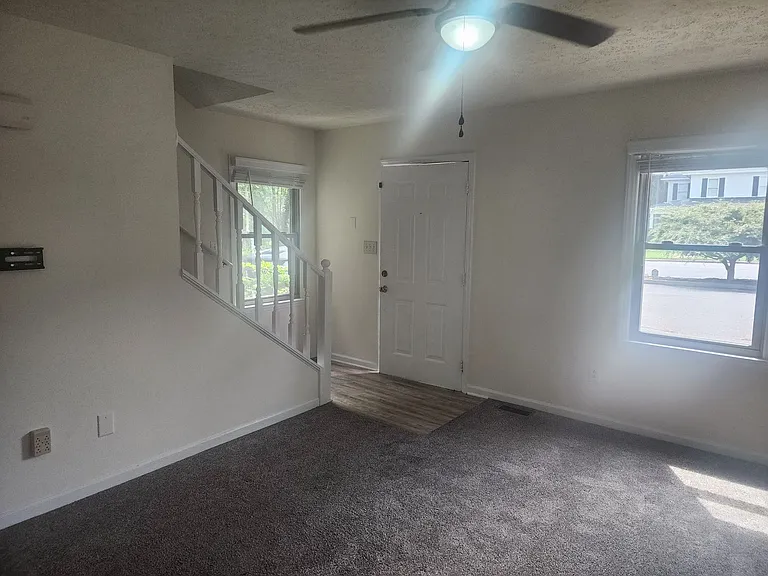 1810 N Main St — Photo 6
