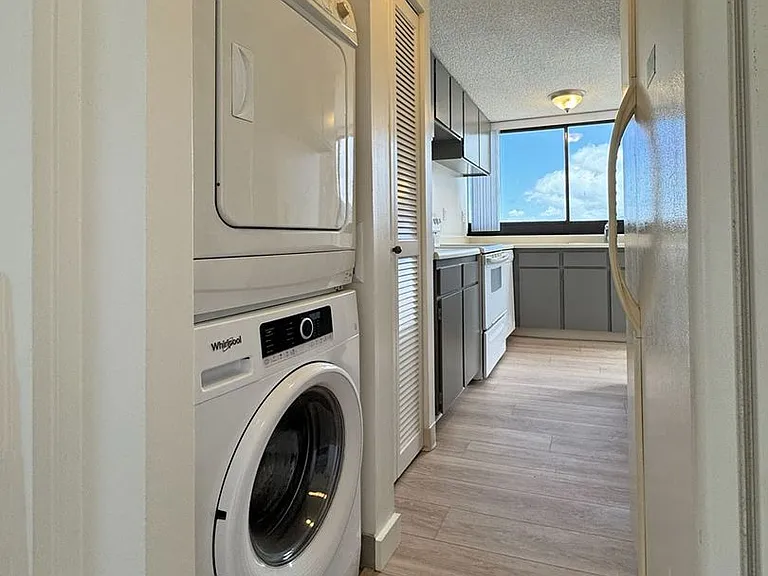 2724 Kahoaloha Ln #2007 — Photo 11