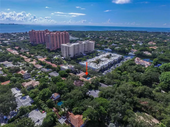 125 Edgewater Dr APT 12A, Coral Gables, FL 33133