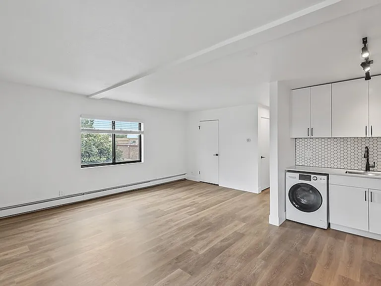 Marion Street Apartments — Photo 25