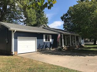 301 Lee Ave, Chickamauga, GA 30707