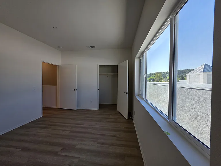 1626-1630 W Mission Blvd #103 — Photo 9