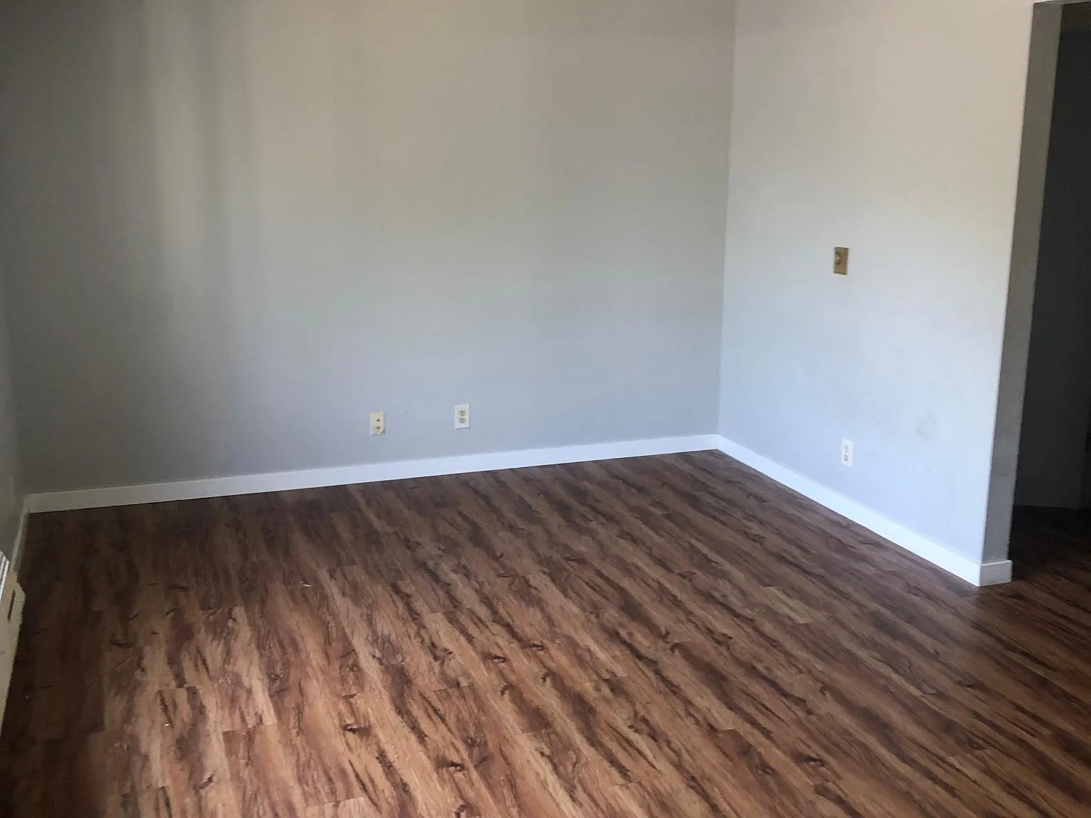 4315 Kennedy Dr — Photo 4
