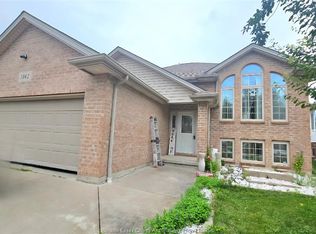 1062 Monarch Meadows Dr, Lakeshore, ON N8L 0V4