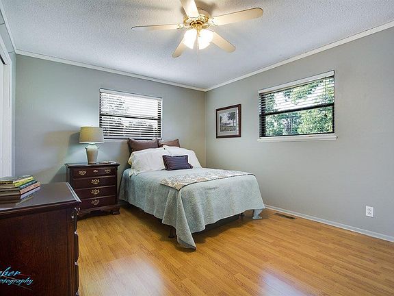 5th image of 211 Electra Dr