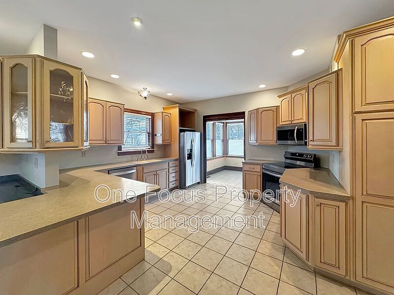 1st image of 340 N Washington St