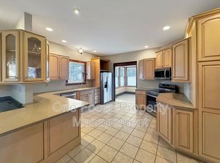 340 N Washington St, Montoursville, PA 17754