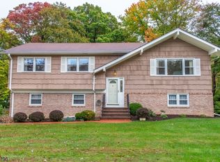 61 Beech Rd, Randolph, NJ 07869
