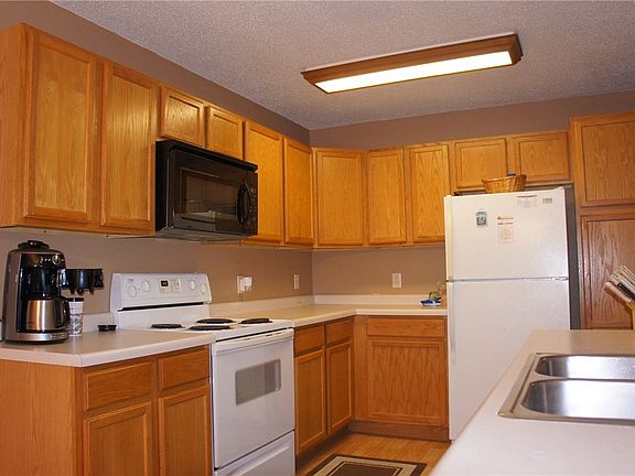 5th image of 409-407 Prairie Avenue #1 & 2