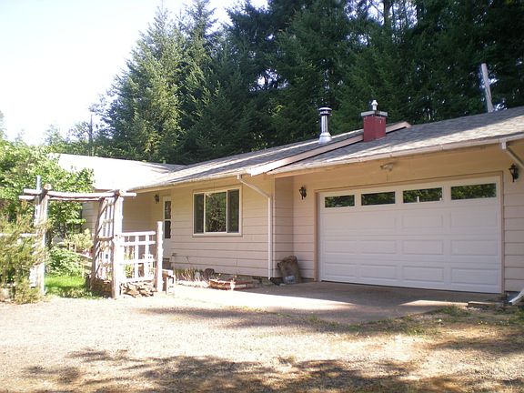 garage & front of house