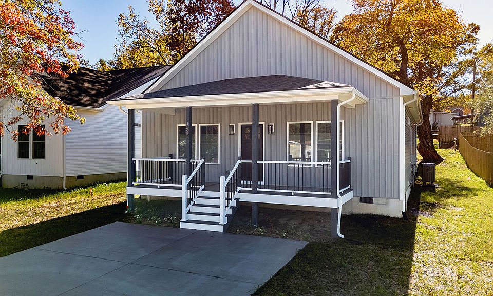 Spacious covered front porch