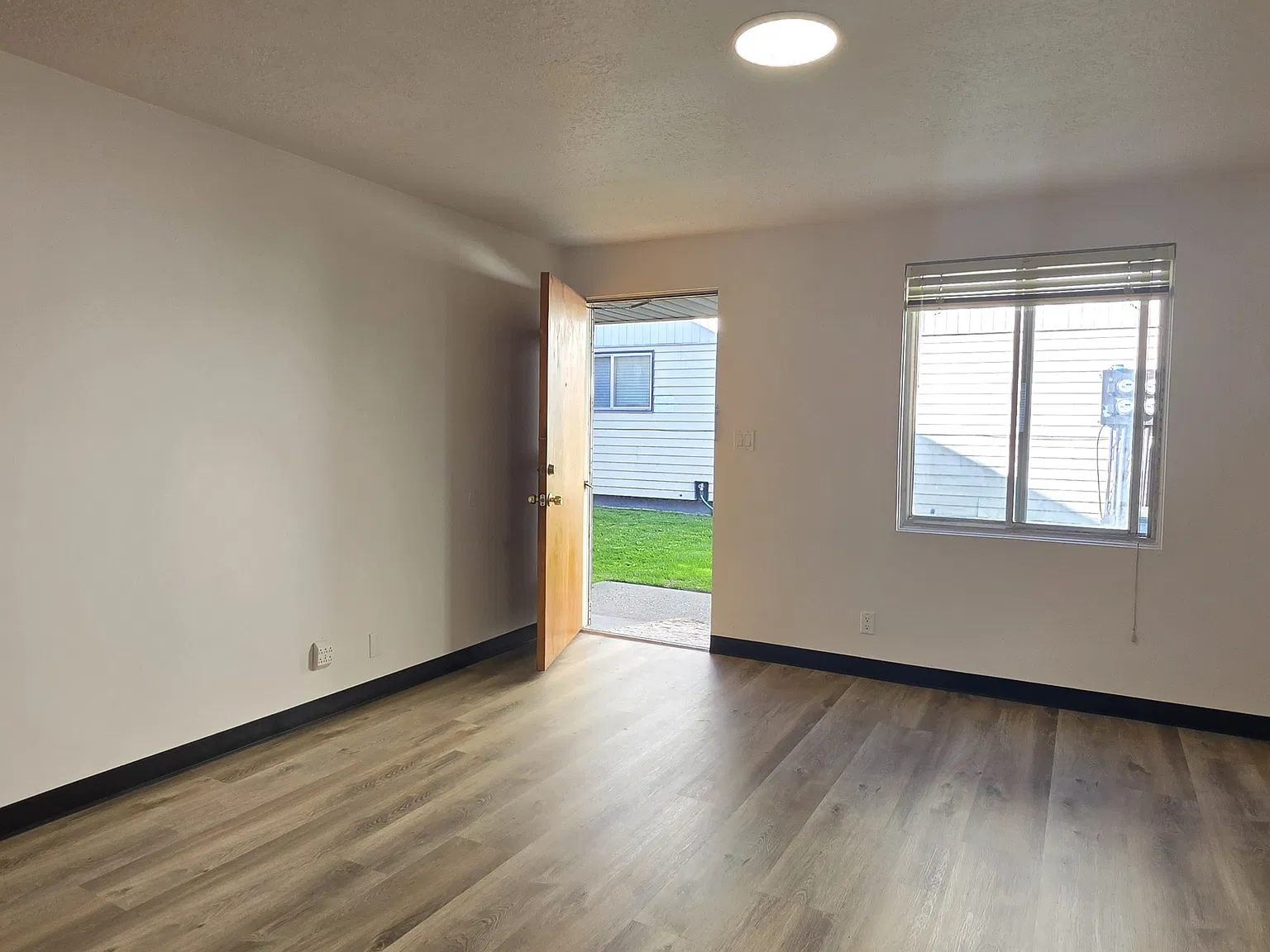 486 Whittier Street - 17 — Photo 3