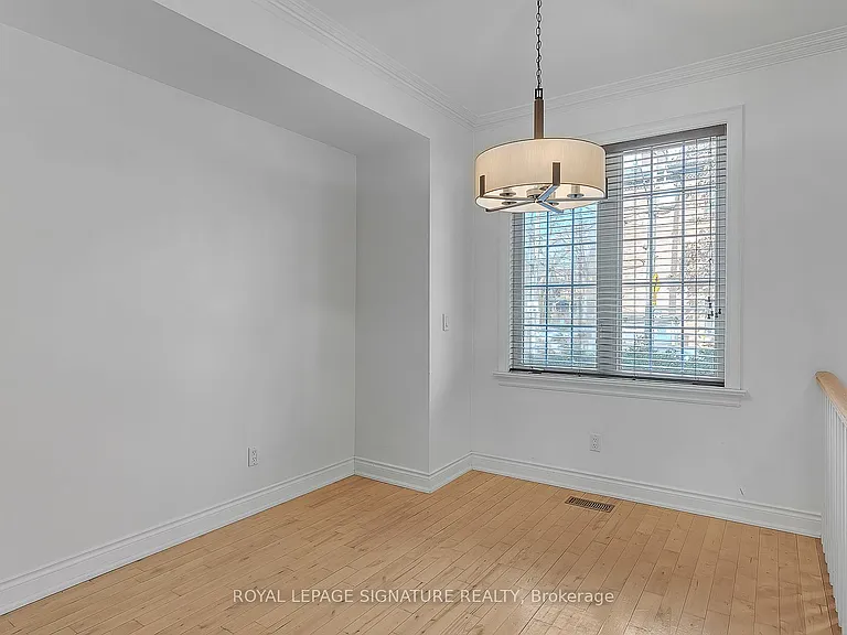 1019A College St — Photo 5