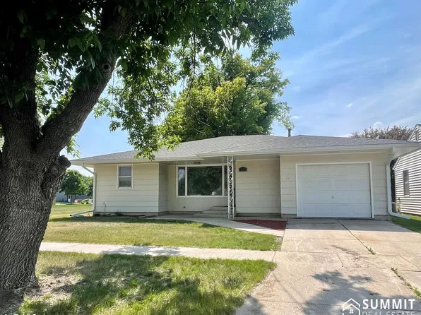 941 14th St, Henderson, NE 68371